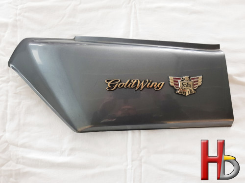 left side cover Goldwing...